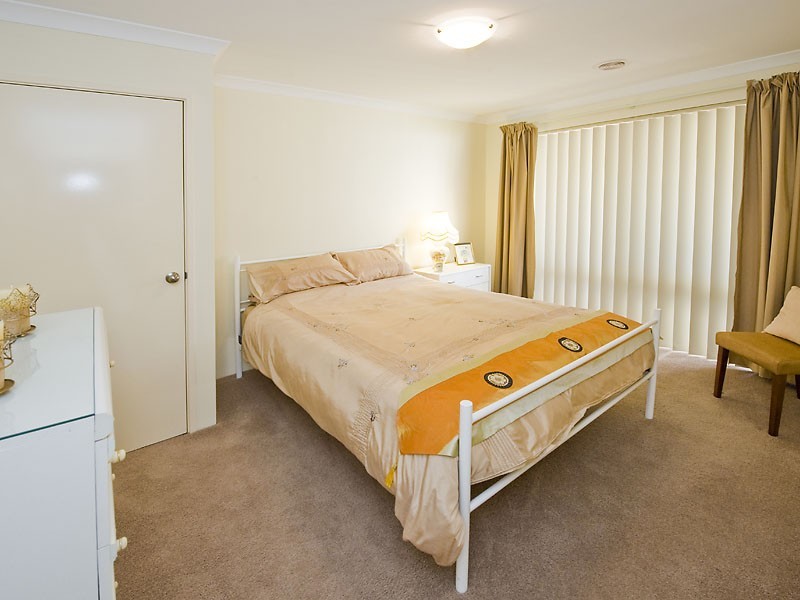 24 Tangier Parkway, Port Kennedy WA 6172