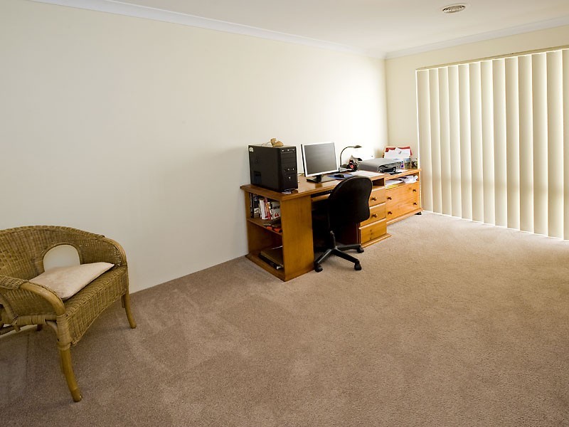 24 Tangier Parkway, Port Kennedy WA 6172