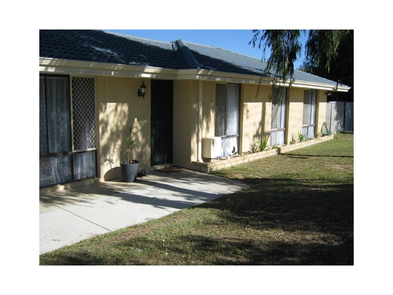 4 Westerly Way, Cooloongup WA 6168