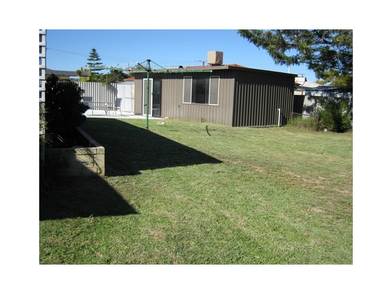 4 Westerly Way, Cooloongup WA 6168