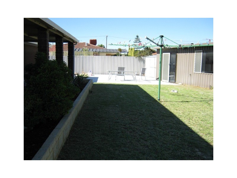 4 Westerly Way, Cooloongup WA 6168