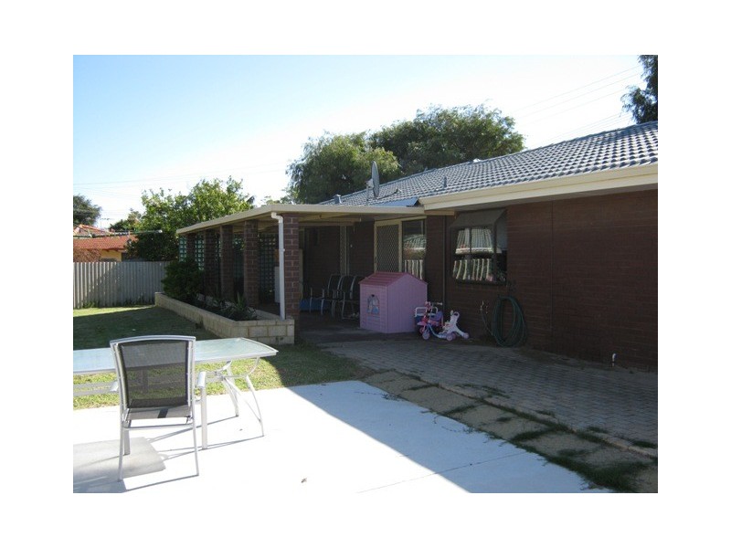 4 Westerly Way, Cooloongup WA 6168