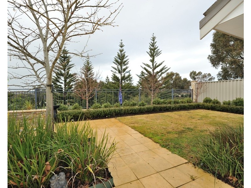 41  Arrowwood Loop, Secret Harbour WA 6173