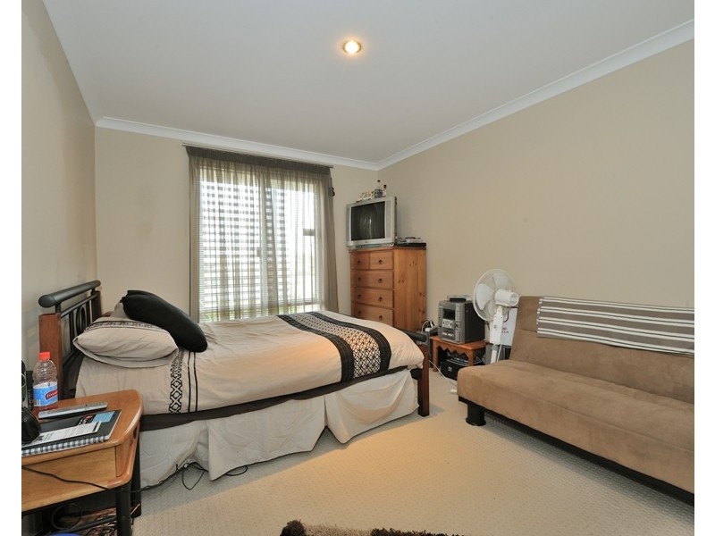 41  Arrowwood Loop, Secret Harbour WA 6173