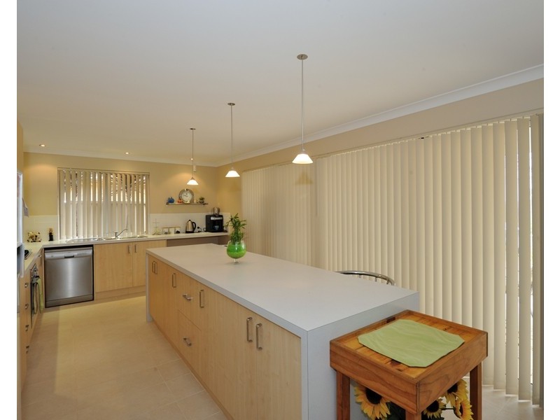 41  Arrowwood Loop, Secret Harbour WA 6173