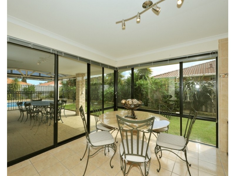 6 Gandesa Green, Port Kennedy WA 6172
