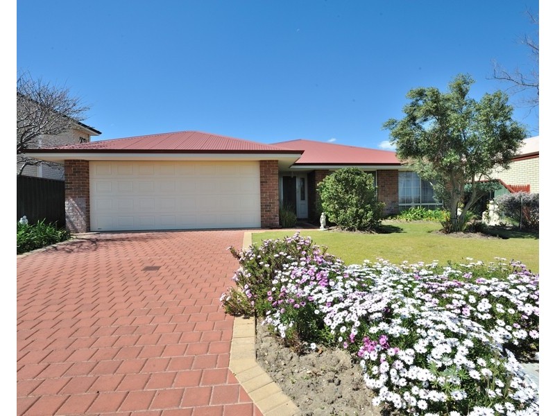 26 Morfontaine Pde, Port Kennedy WA 6172