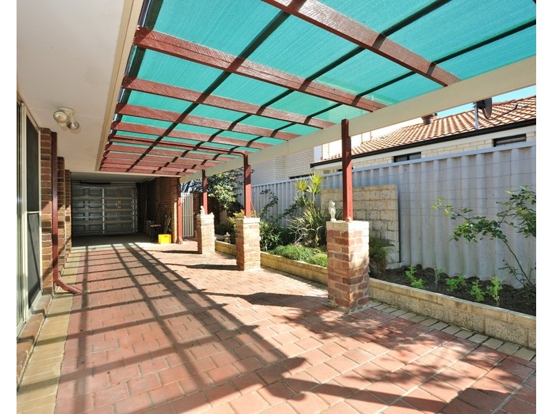 26 Morfontaine Pde, Port Kennedy WA 6172