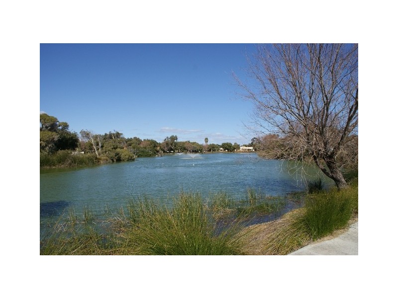 66 June Road, Safety Bay WA 6169