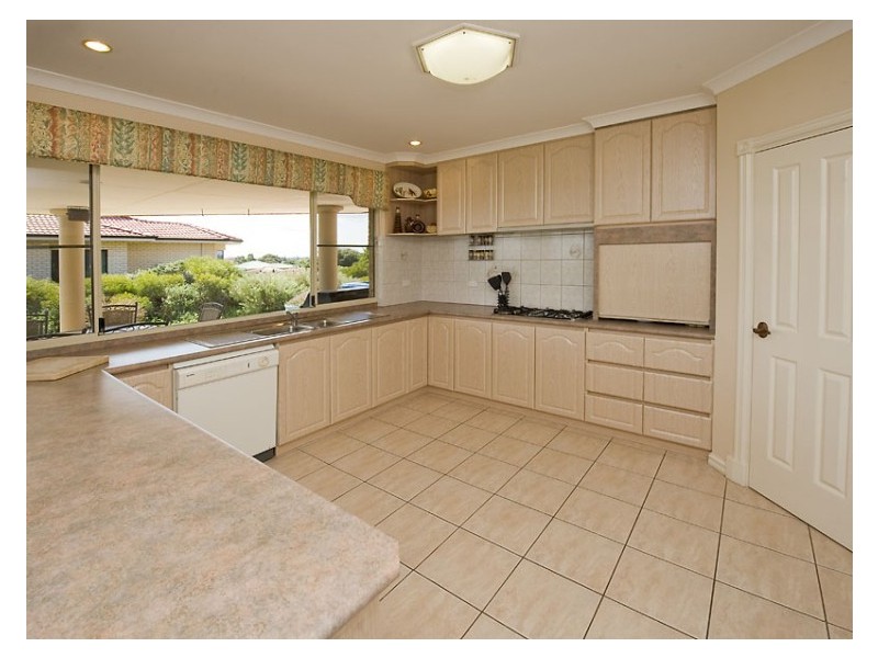 34 Venice Retreat, Warnbro WA 6169