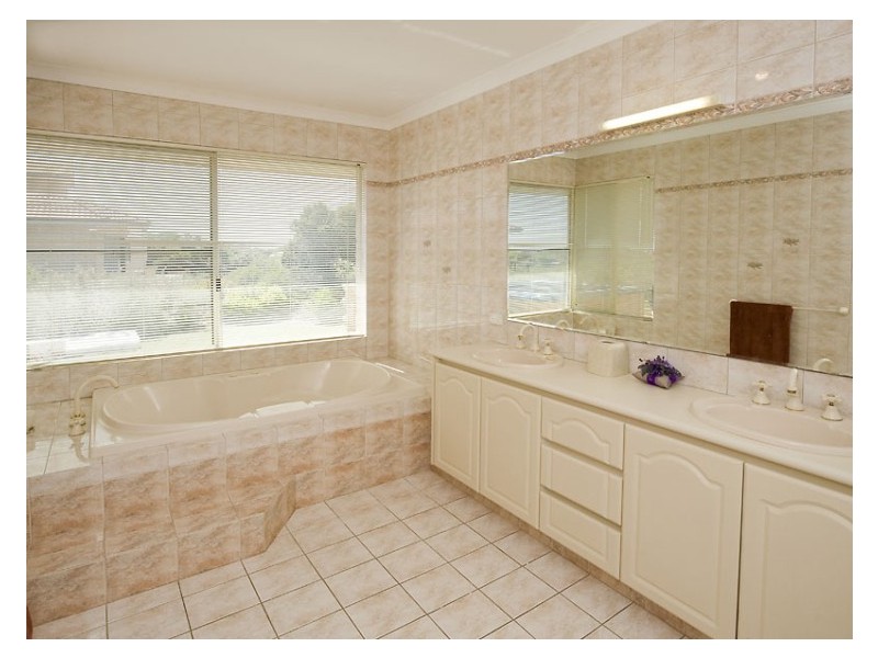 34 Venice Retreat, Warnbro WA 6169