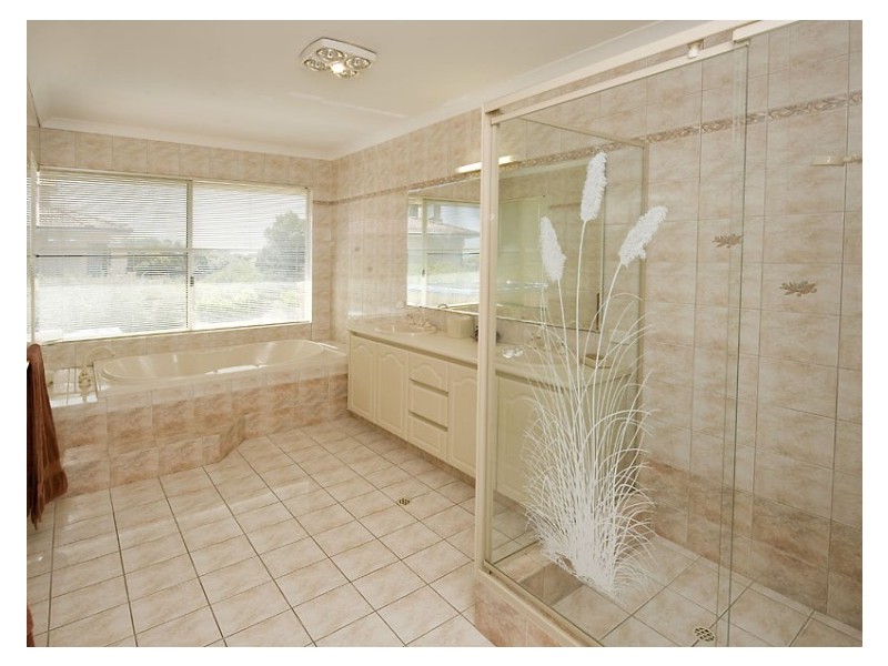 34 Venice Retreat, Warnbro WA 6169