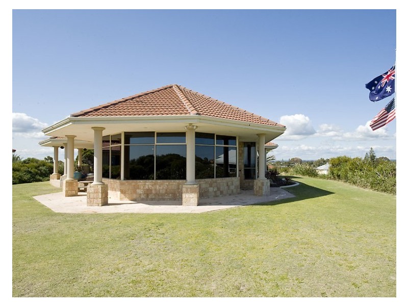 34 Venice Retreat, Warnbro WA 6169