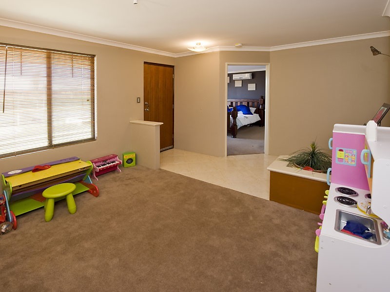 23 Solsona Approach, Port Kennedy WA 6172