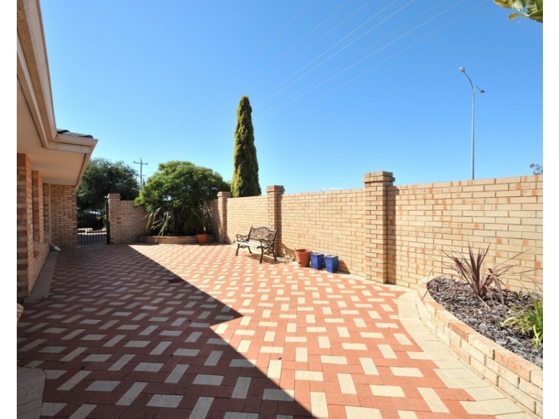 1 Warnbro Sound Avenue, Warnbro WA 6169