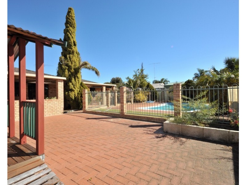1 Warnbro Sound Avenue, Warnbro WA 6169