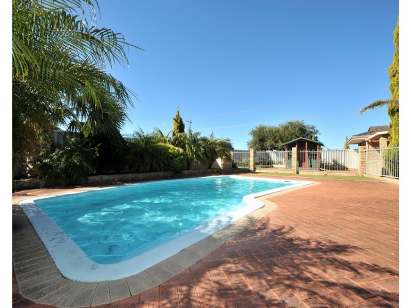 1 Warnbro Sound Avenue, Warnbro WA 6169