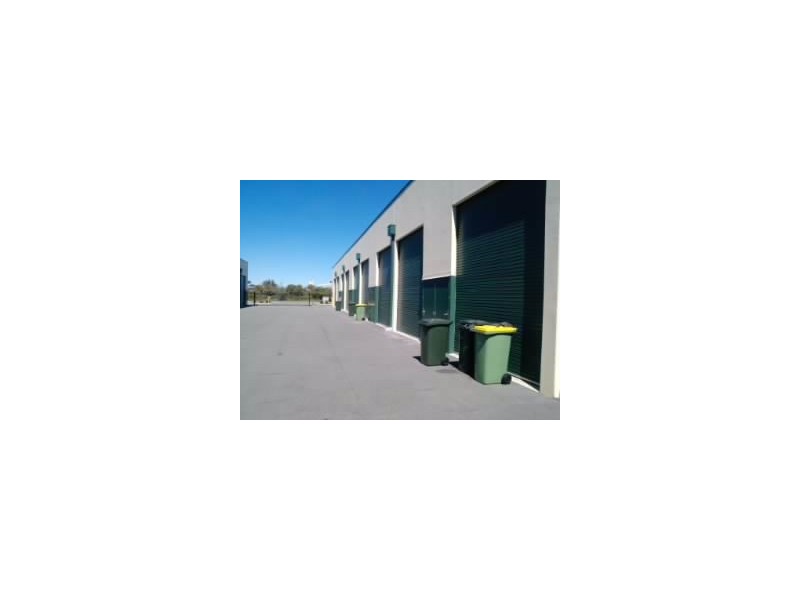 23/ 28 Tesla rd, Rockingham WA 6168