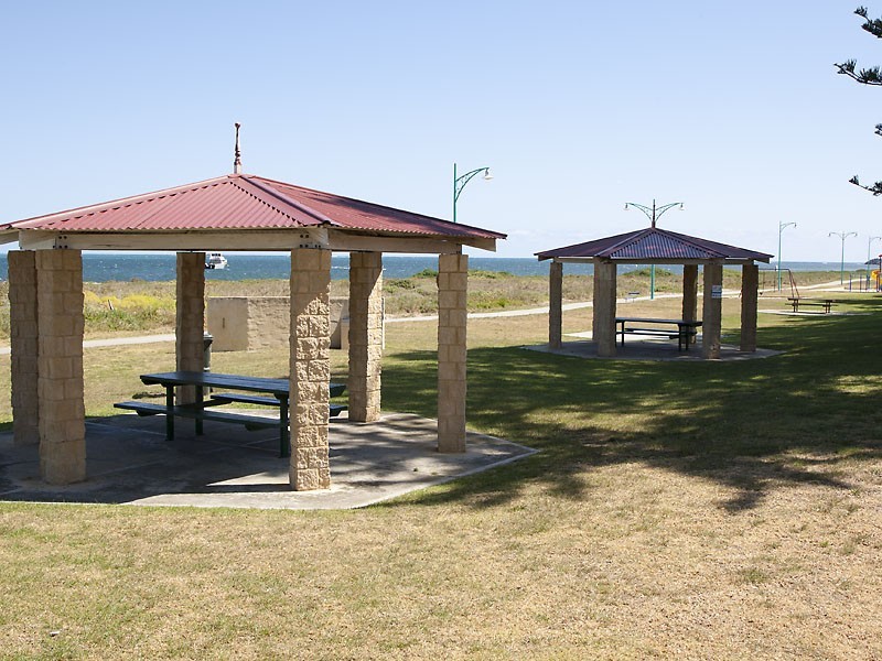 206 Safety Bay, Safety Bay WA 6169