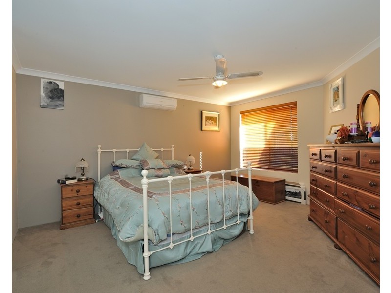 4 Dunkirk Court, Port Kennedy WA 6172