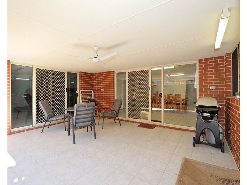 4 Dunkirk Court, Port Kennedy WA 6172