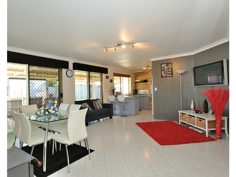 7 Middleton Place, Waikiki WA 6169