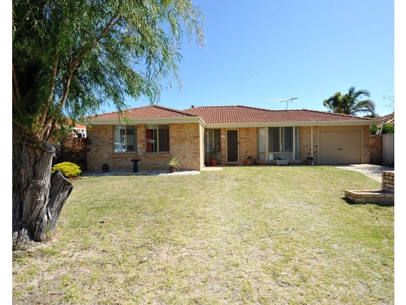 7 Middleton Place, Waikiki WA 6169