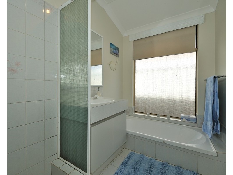 7 Middleton Place, Waikiki WA 6169