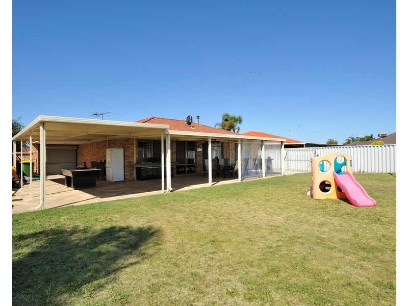 7 Middleton Place, Waikiki WA 6169