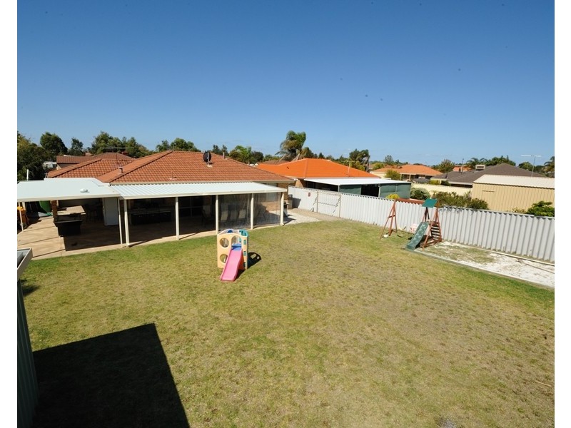 7 Middleton Place, Waikiki WA 6169