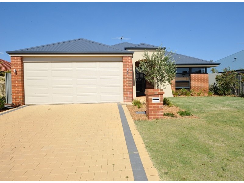 8 Oxenholme Way, Waikiki WA 6169