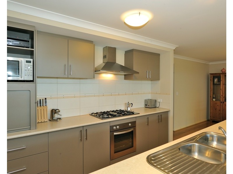 8 Oxenholme Way, Waikiki WA 6169