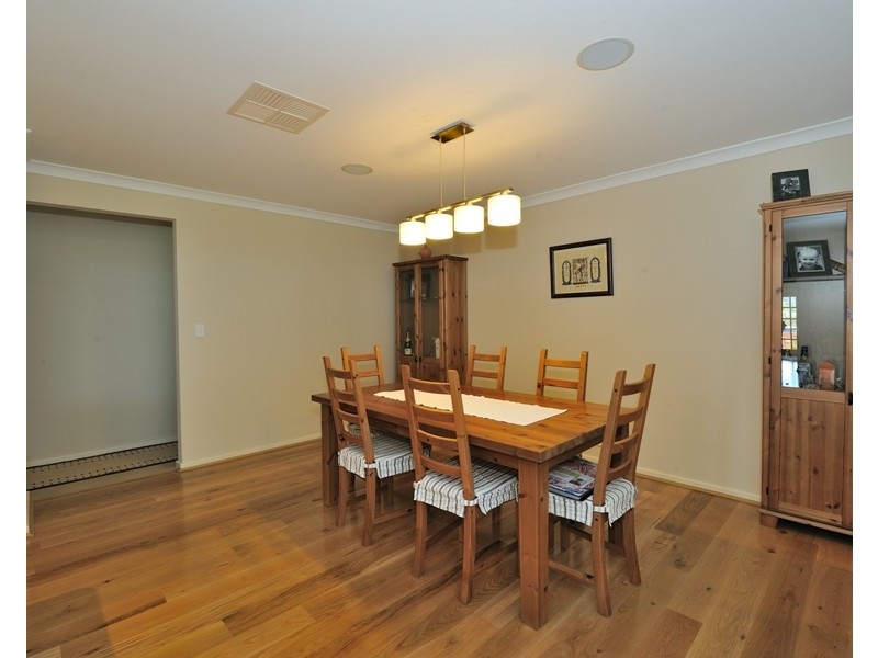 8 Oxenholme Way, Waikiki WA 6169