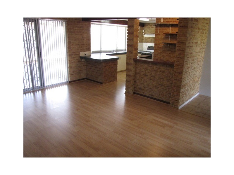 70 Cambridge Cres, Cooloongup WA 6168