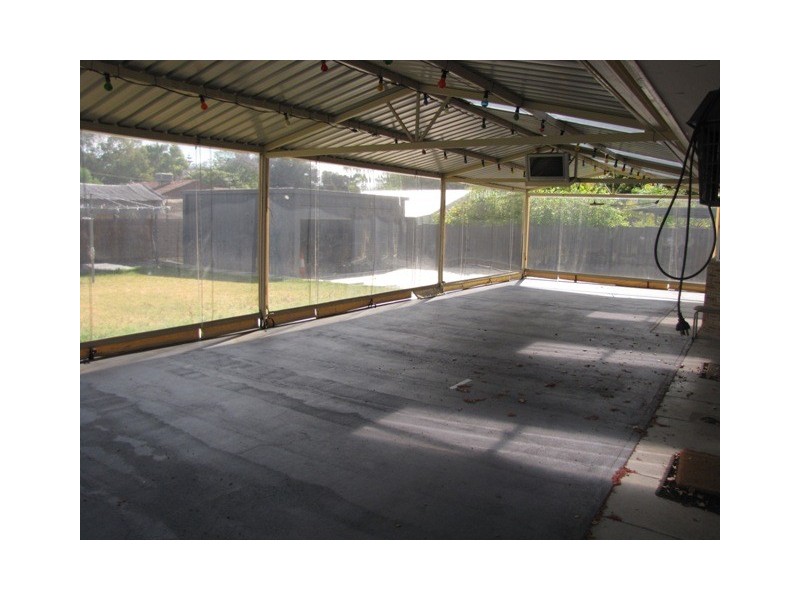 70 Cambridge Cres, Cooloongup WA 6168