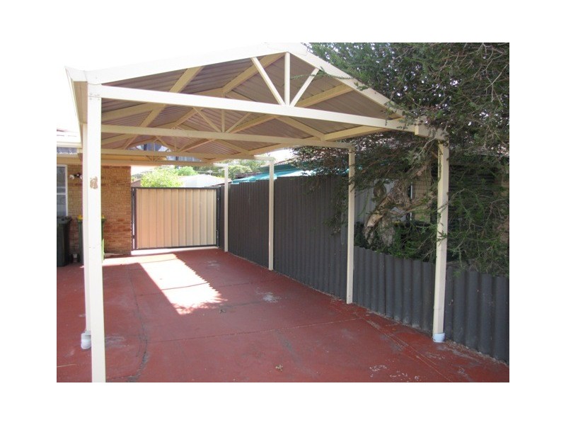 70 Cambridge Cres, Cooloongup WA 6168