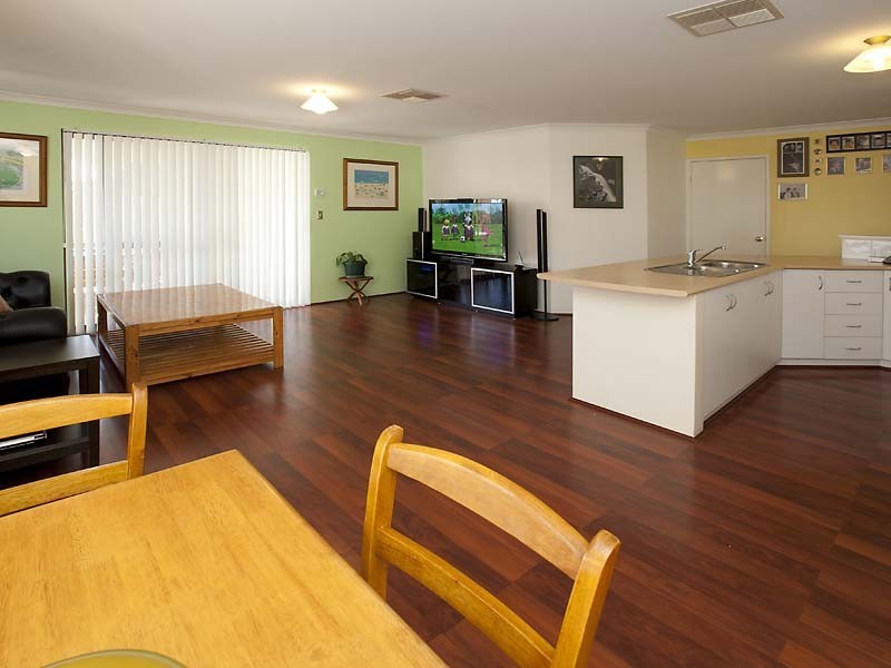 52 Highlander Parade, Rockingham WA 6168