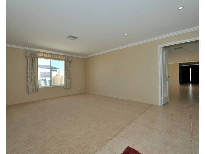 17 Lookout Vista, Singleton WA 6175