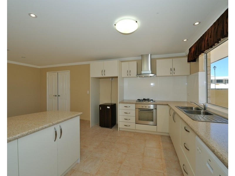 17 Lookout Vista, Singleton WA 6175