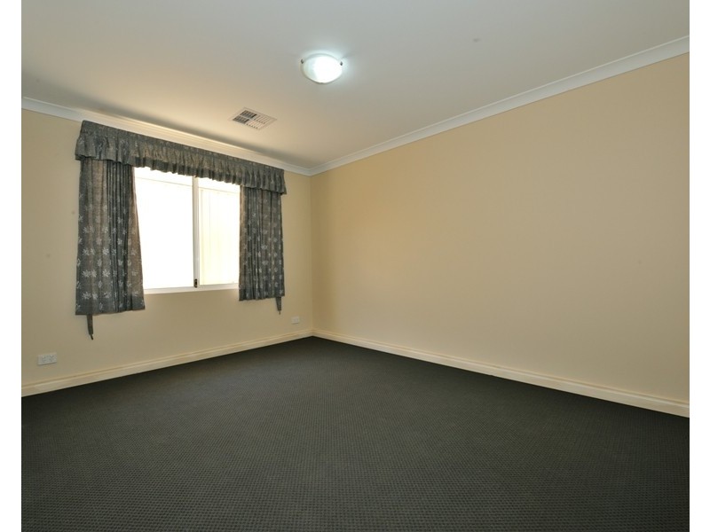 17 Lookout Vista, Singleton WA 6175