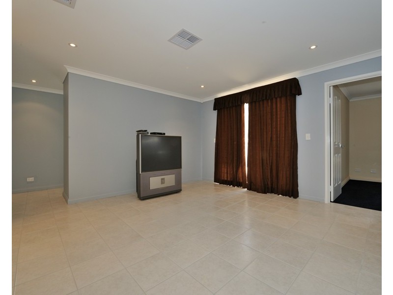 17 Lookout Vista, Singleton WA 6175