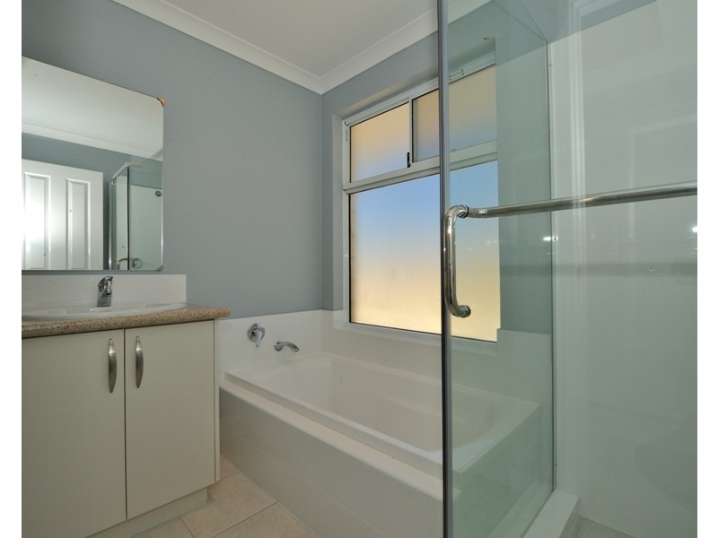 17 Lookout Vista, Singleton WA 6175