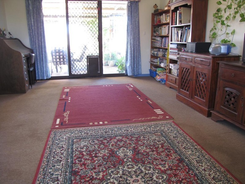 10 Woodlands Road, Golden Bay WA 6174