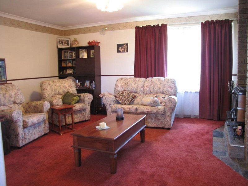 10 Woodlands Road, Golden Bay WA 6174