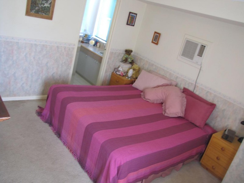 10 Woodlands Road, Golden Bay WA 6174