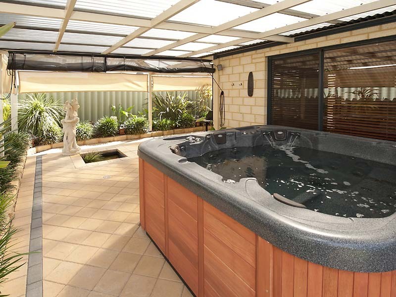 10 Baltimore Gardens, Port Kennedy WA 6172