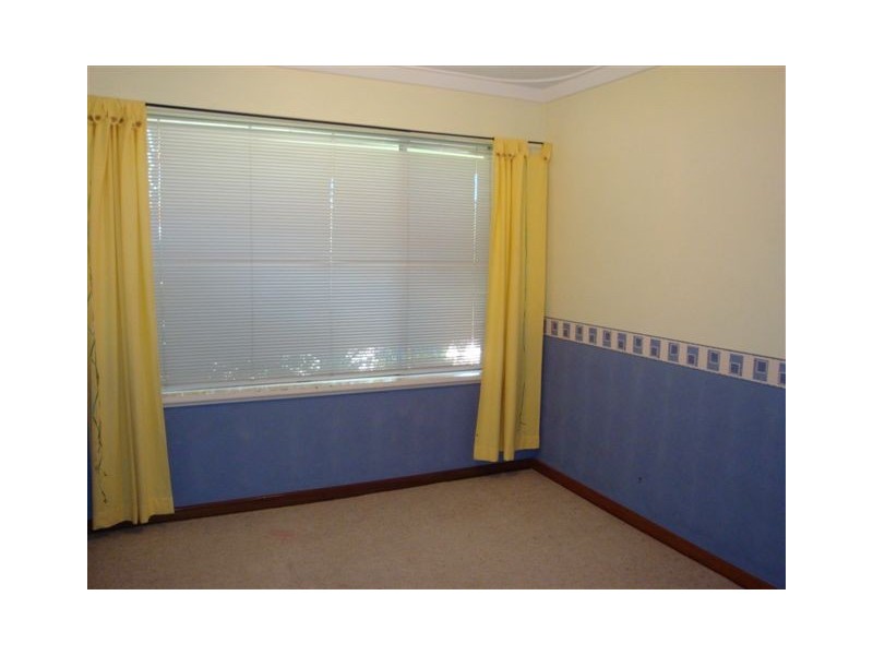 9A Tyne Ct, Safety Bay WA 6169