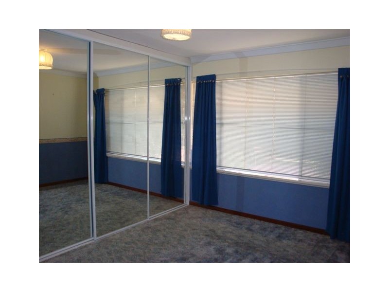 9A Tyne Ct, Safety Bay WA 6169