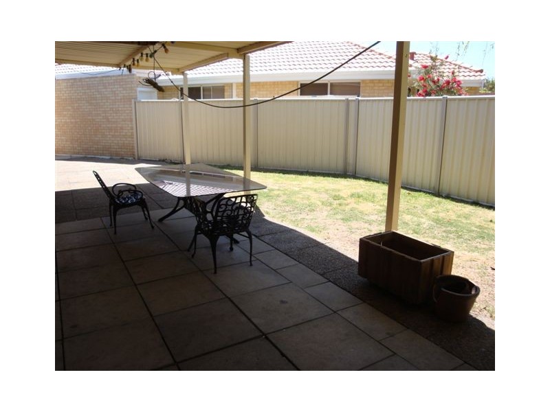 9A Tyne Ct, Safety Bay WA 6169