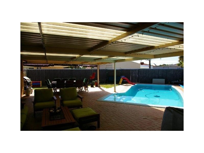 1 Caryota Court, Warnbro WA 6169